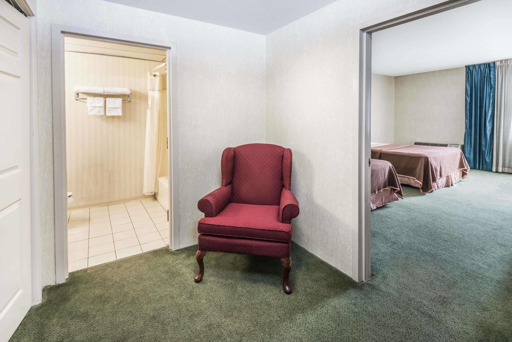 Howard Johnson By Wyndham Milford/New Haven Kültér fotó